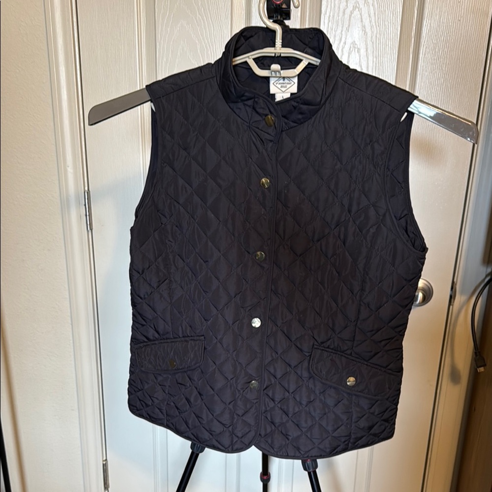 Stylish Black Quilted Vest